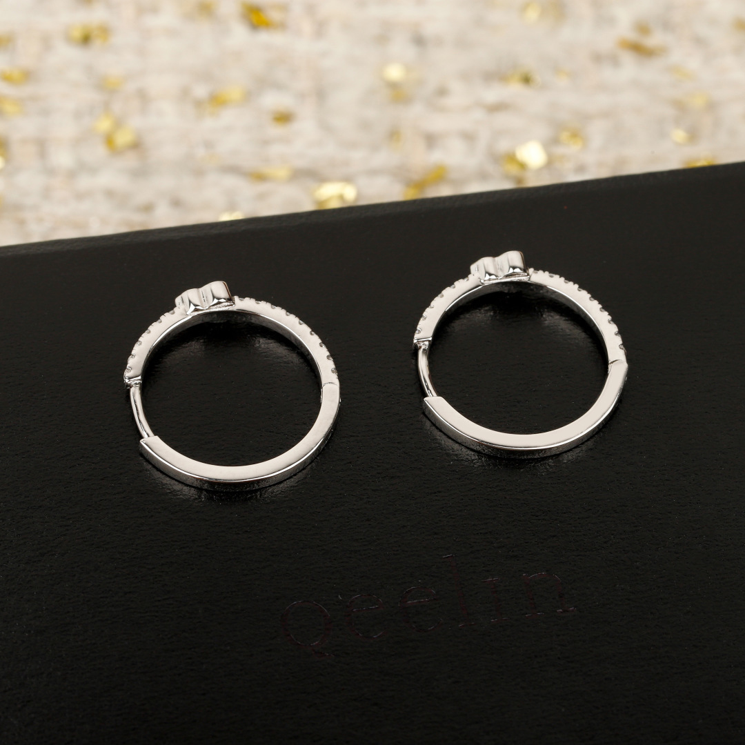 Qeelin Wulu Mini Solitaires earrings 18k white gold with diamonds 18k rose gold with diamonds mini hoop