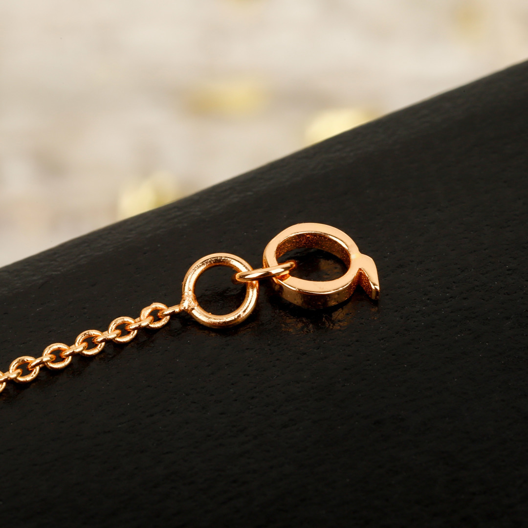 Qeelin Wulu Mini Solitaires 7 Mini necklace 18k rose gold with red carnelian inlay 42cm with 5cm extender