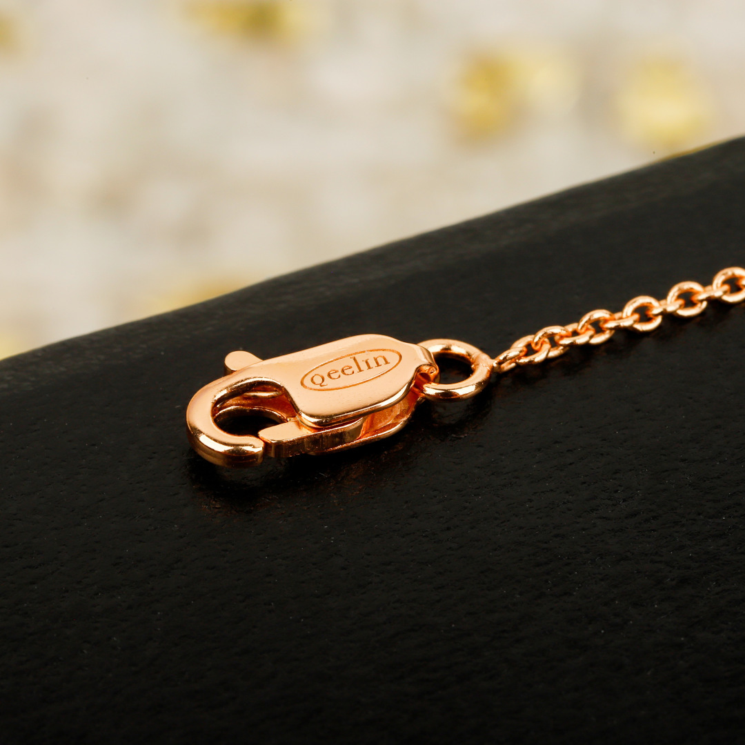 Qeelin Wulu Mini Solitaires 7 Mini necklace 18k rose gold with red carnelian inlay 42cm with 5cm extender