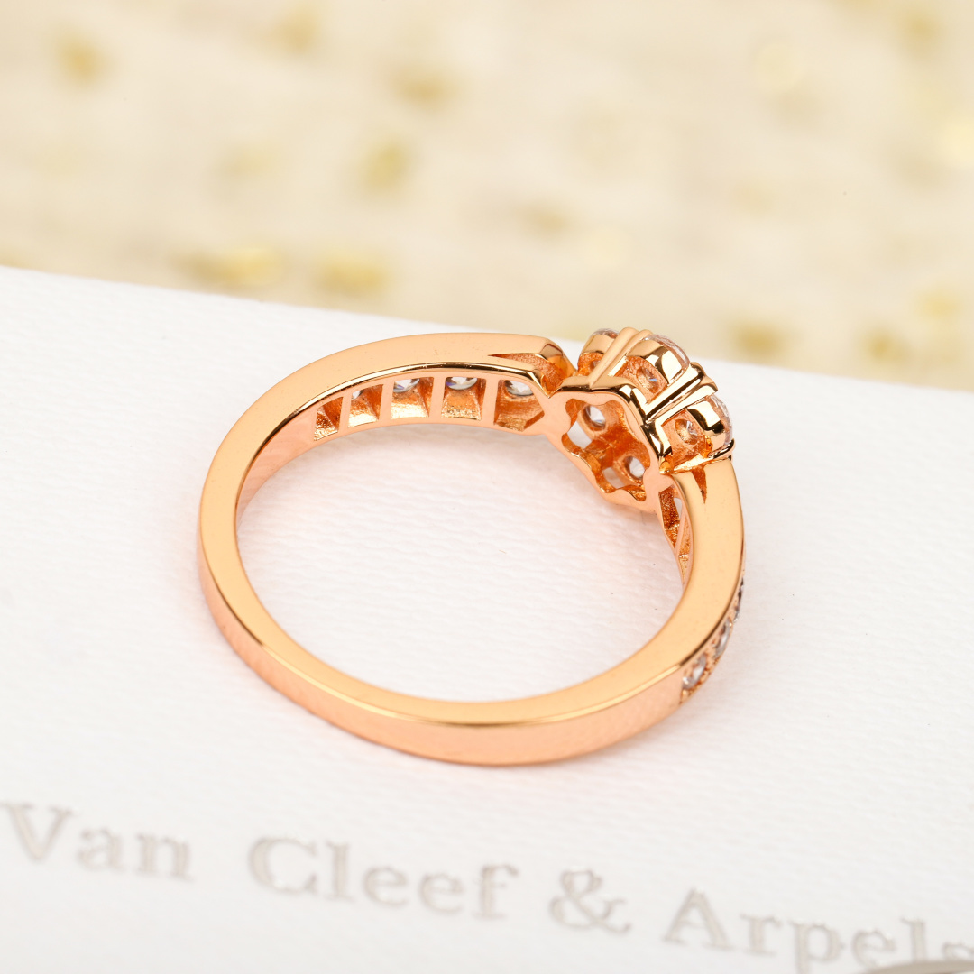 Van Cleef Arpels Fleurette ring 18K rose gold with diamonds 18K white gold with diamonds 54