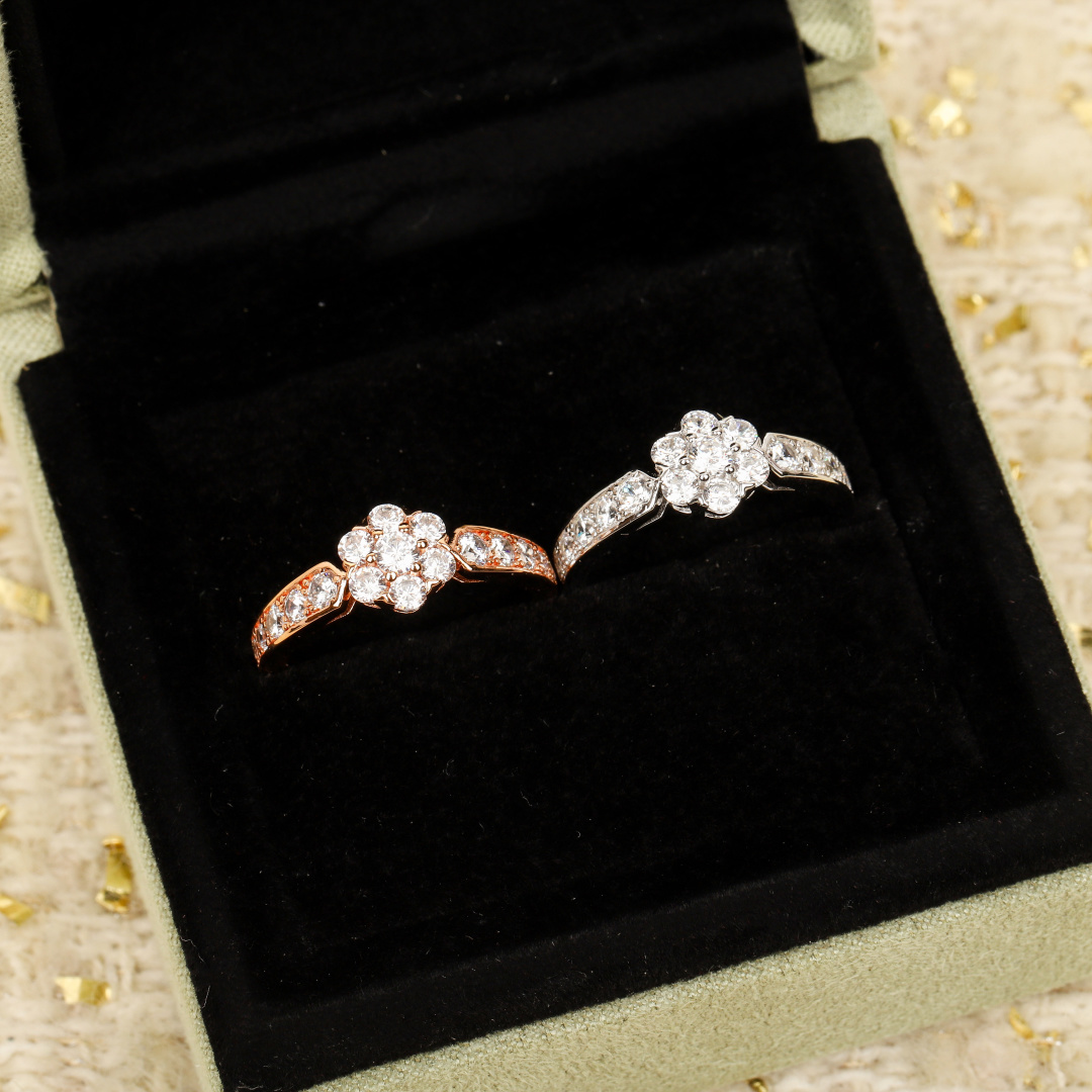 Van Cleef Arpels Fleurette ring 18K rose gold with diamonds 18K white gold with diamonds 54