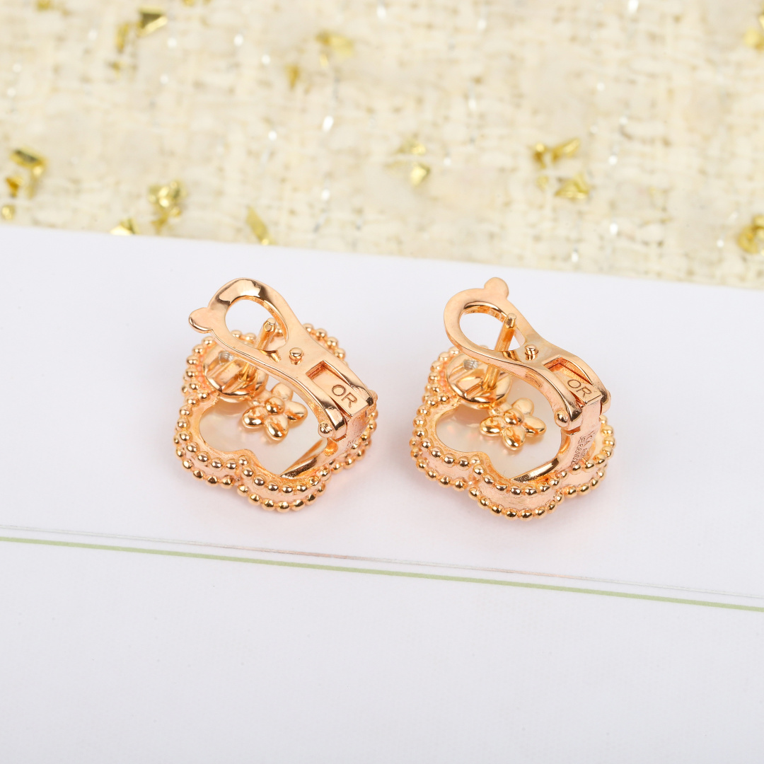 Van Cleef Arpels Lucky Spring Plum Blossom earrings 18K rose gold white mother-of-pearl 15mm diameter