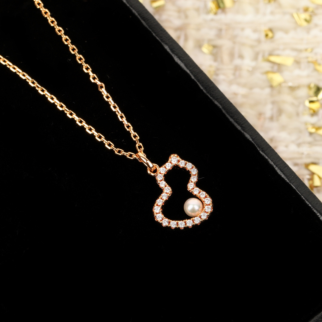 Qeelin Wulu Pearl Gourd necklace 18K rose gold white pearl clear diamond 42cm