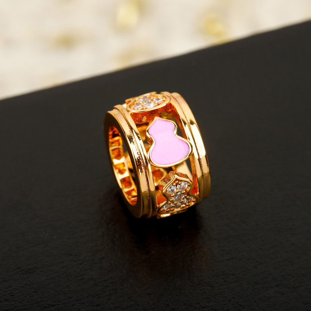 Qeelin Wulu necklace 18K rose gold pink opal red carnelian diamond 42cm