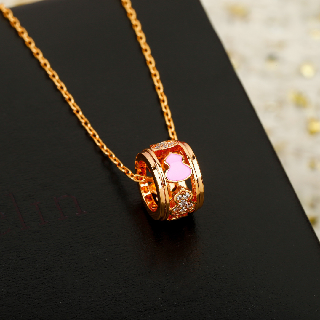Qeelin Wulu necklace 18K rose gold pink opal red carnelian diamond 42cm