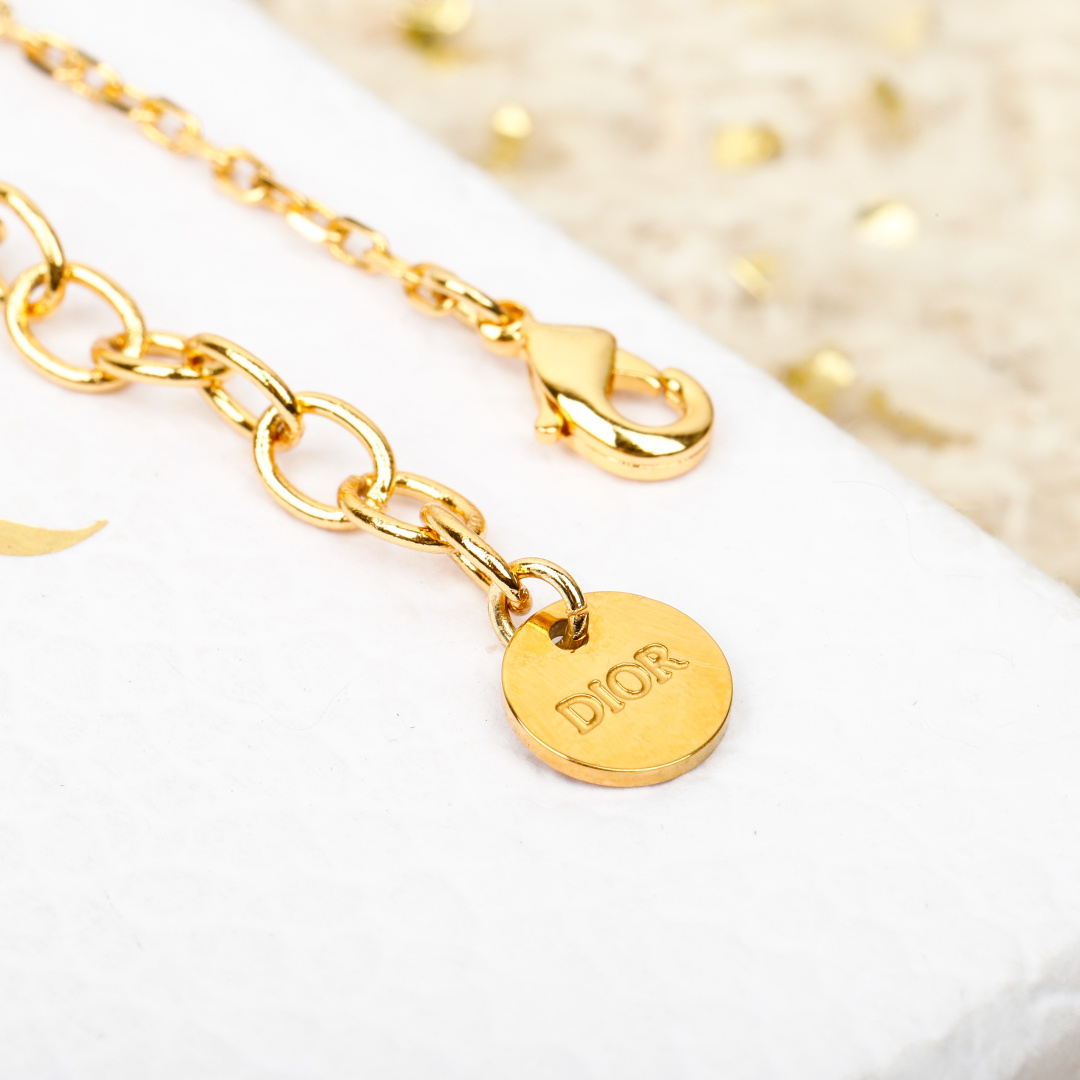 Luxury necklace
