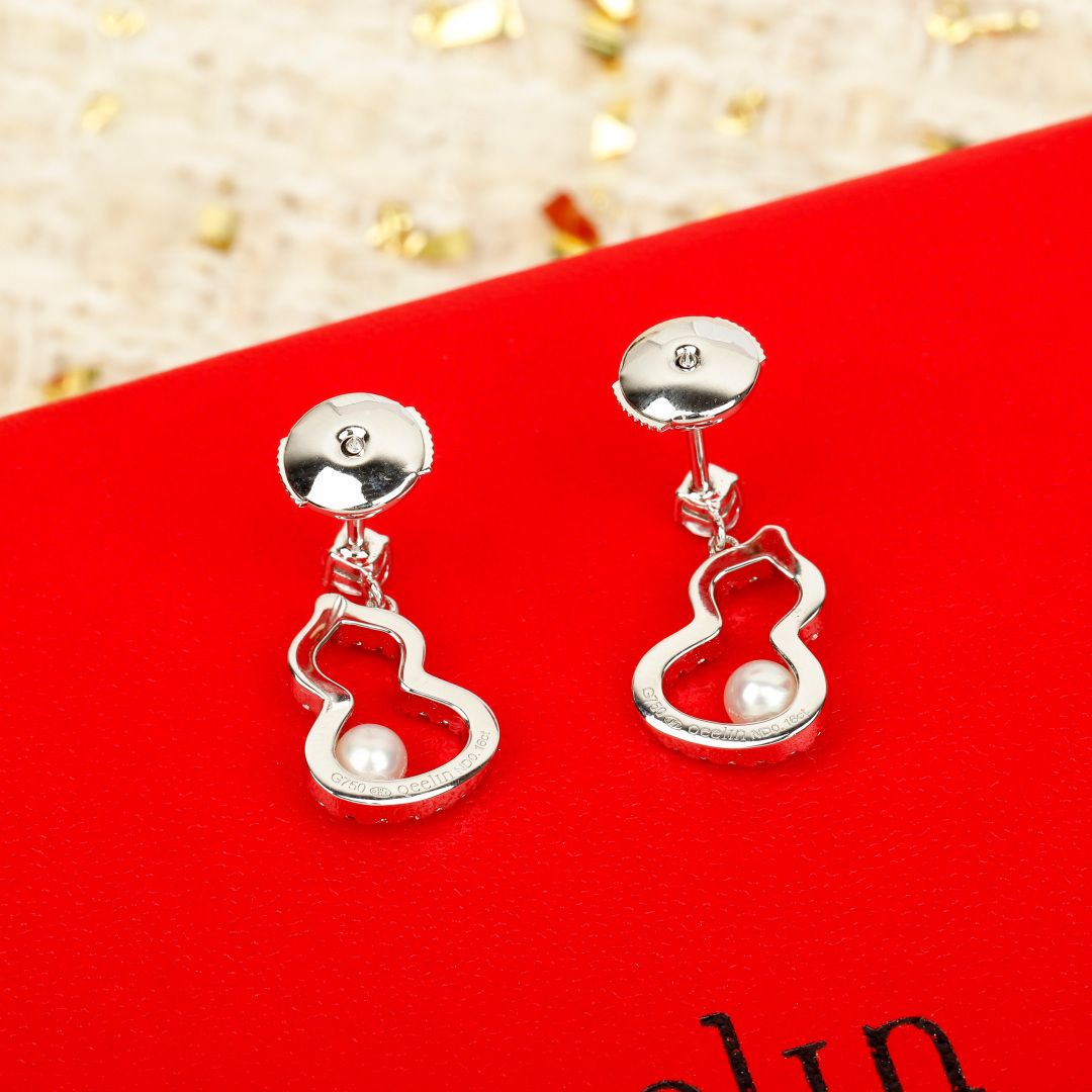 Qeelin Wulu earrings 18K white gold white diamond white pearl 1 5cm drop length
