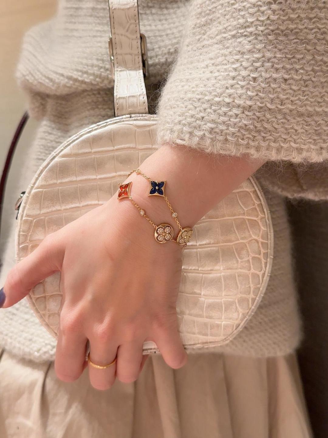 Bracciale Van Cleef Arpels Lucky Alhambra Butterfly Oro rosa agata blu madreperla 17 cm