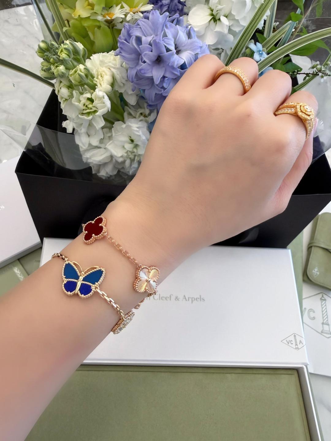 Van Cleef Arpels Lucky Alhambra Butterfly bracelet 18k rose gold blue lapis lazuli diamond accents 17cm