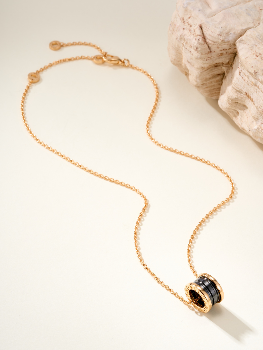 Bvlgari B zero1 Rock necklace 18k rose gold with black ceramic and white ceramic 40-45cm adjustable