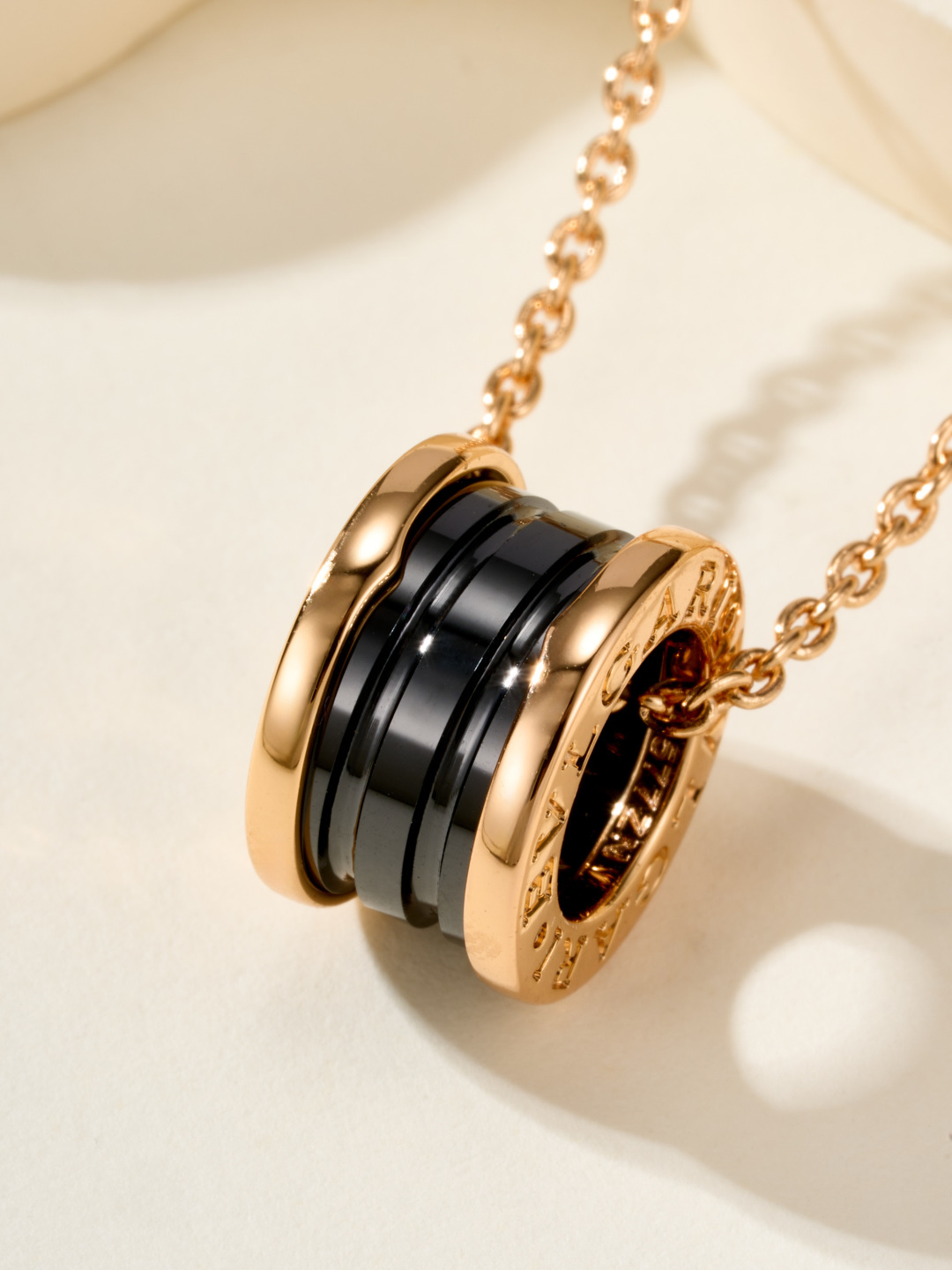 Bvlgari B zero1 Rock necklace 18k rose gold with black ceramic and white ceramic 40-45cm adjustable
