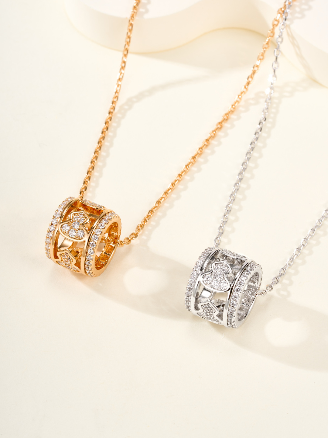 Qeelin Wulu necklace 18K rose gold with pave diamonds 18K white gold with pave diamonds 42cm