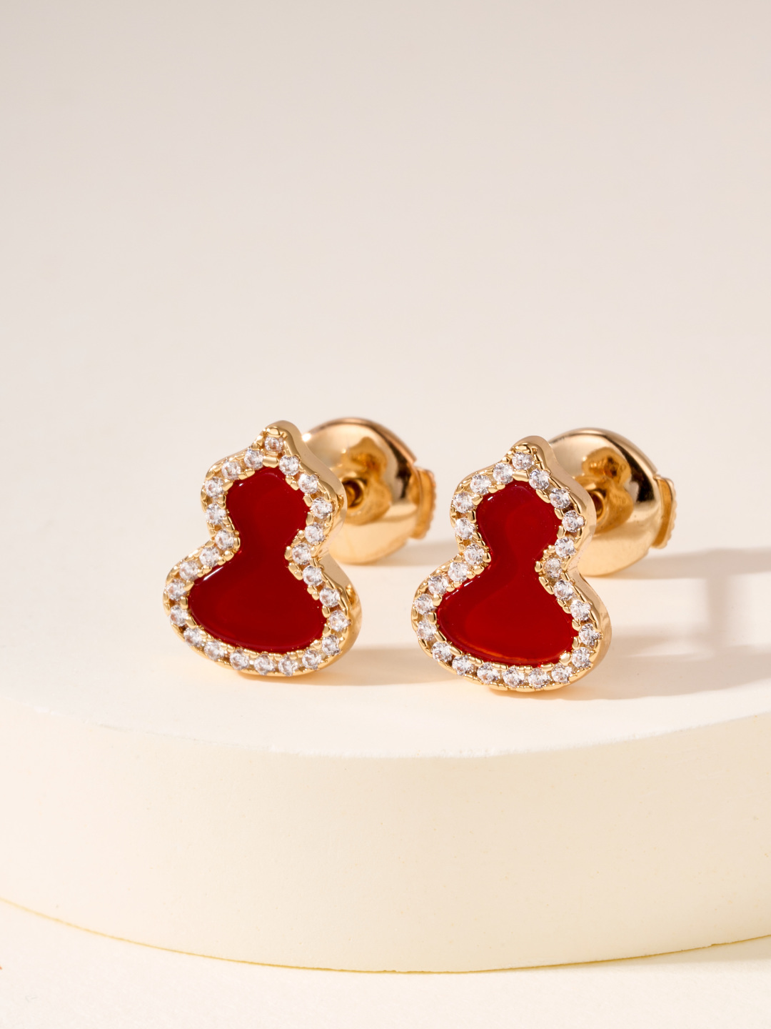 Qeelin Wulu Mini earrings 18k rose gold with diamond pave available with pink opal white mother-of-pearl red agate or green jade inlay mini stud 8mm width