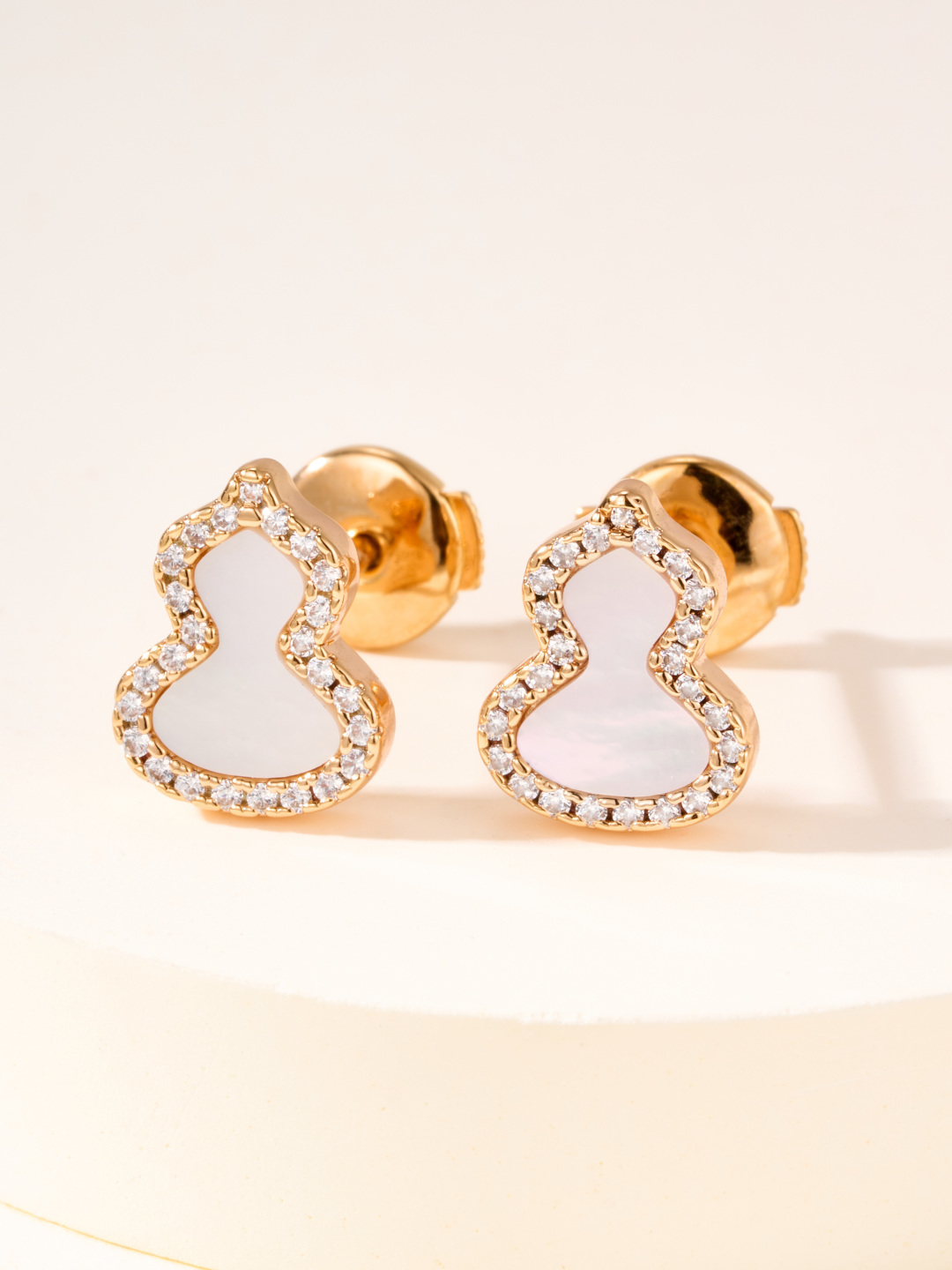 Qeelin Wulu Mini earrings 18k rose gold with diamond pave available with pink opal white mother-of-pearl red agate or green jade inlay mini stud 8mm width