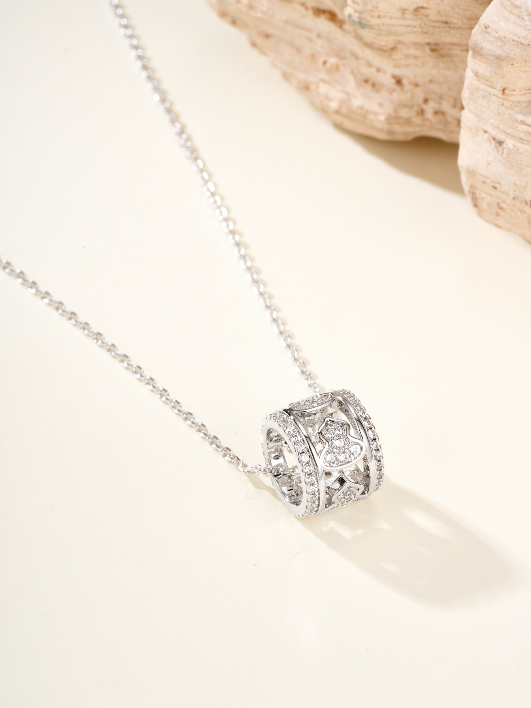 Qeelin Wulu necklace 18K rose gold with clear diamonds 18K white gold with clear diamonds 42cm
