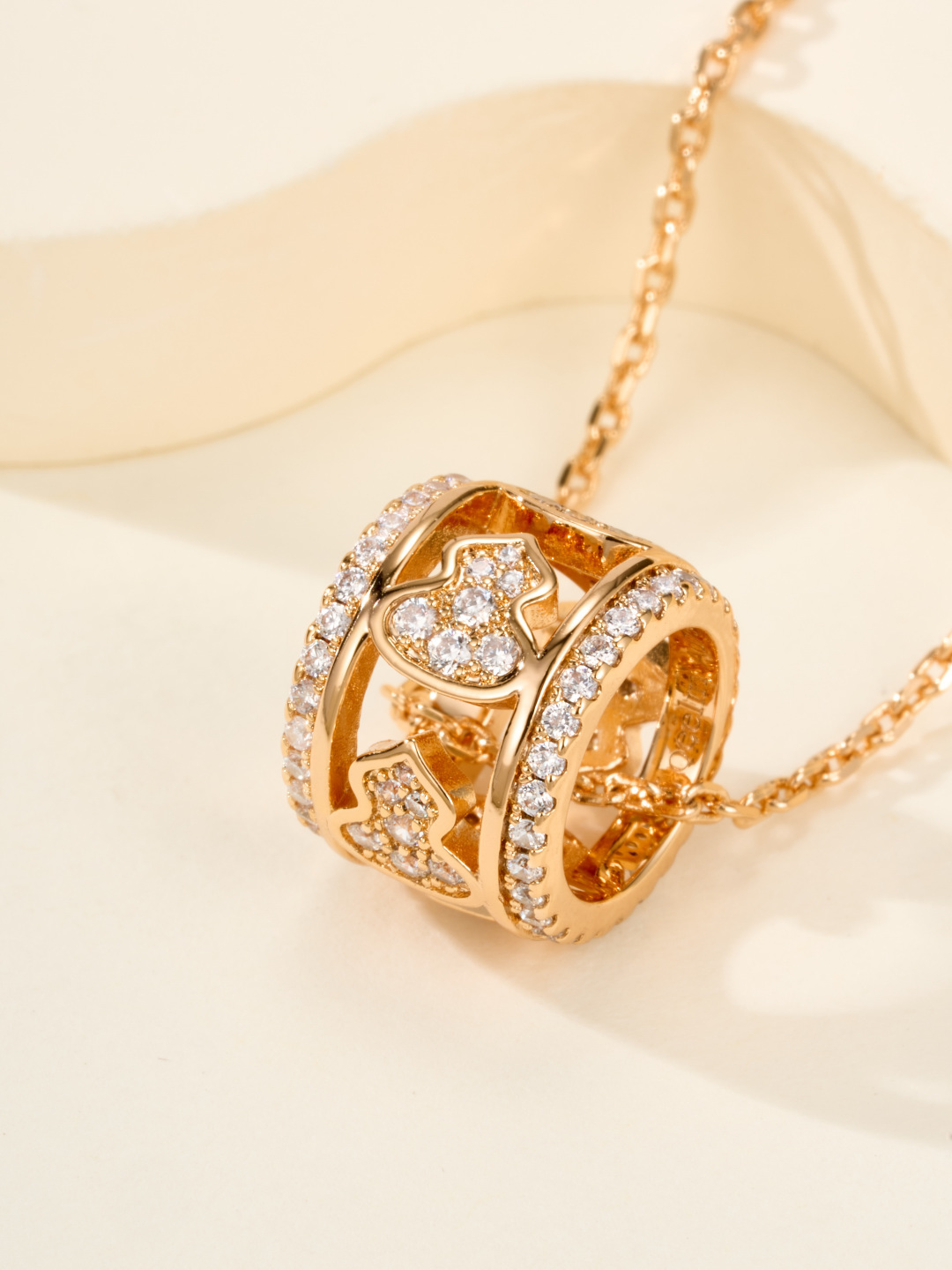 Qeelin Wulu necklace 18K rose gold with clear diamonds 18K white gold with clear diamonds 42cm