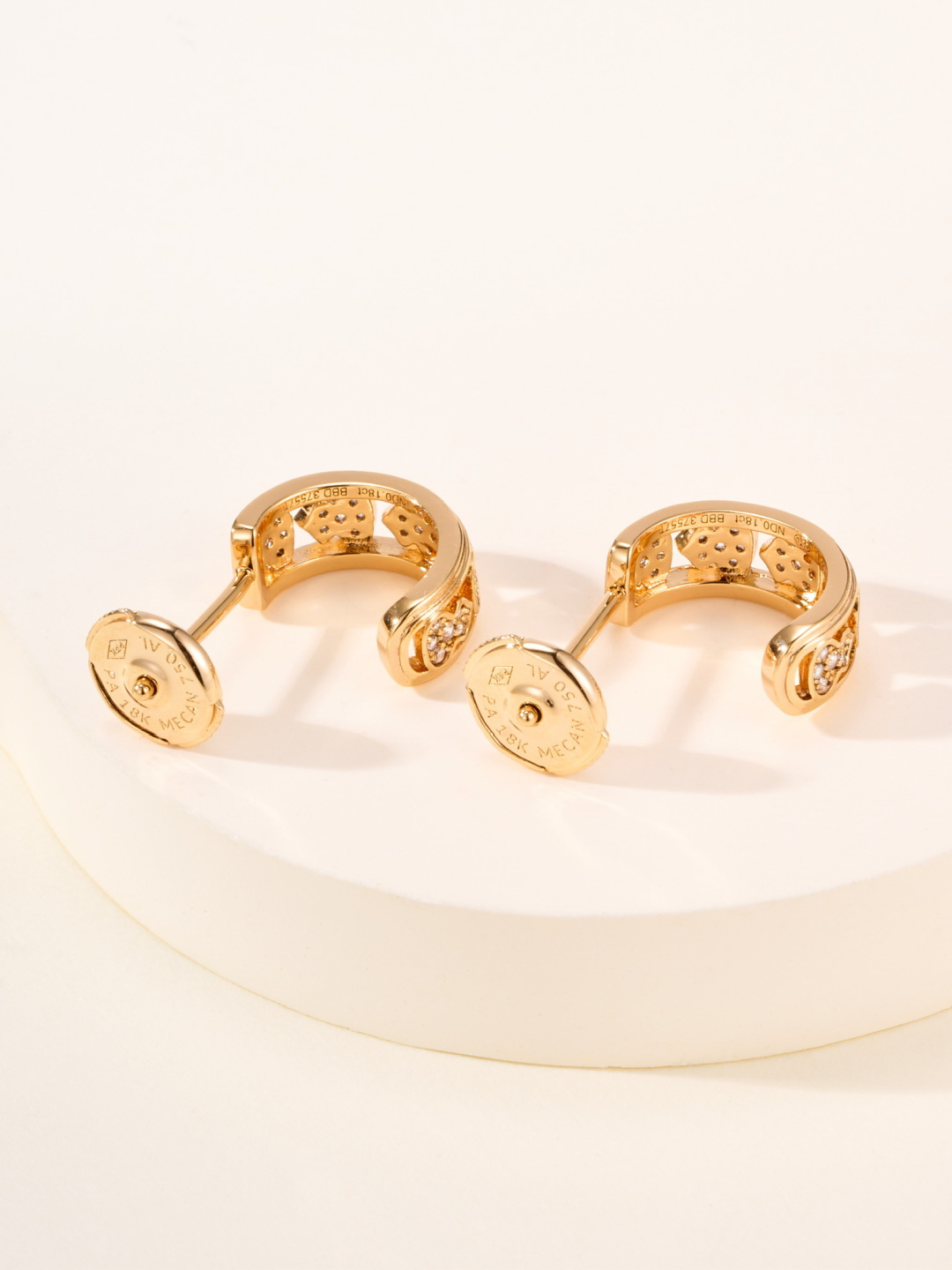 Qeelin Wulu earrings 18K yellow gold with clear diamond pave 1 2cm hoop diameter