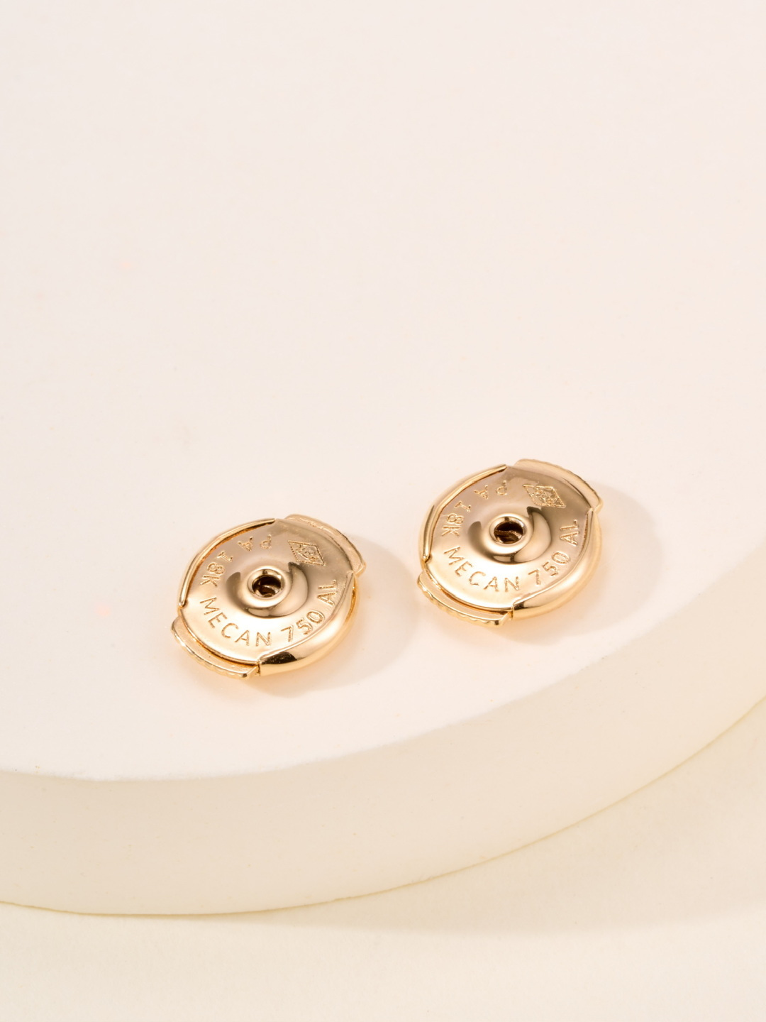 Qeelin Wulu earrings 18K yellow gold with clear diamond pave 1 2cm hoop diameter