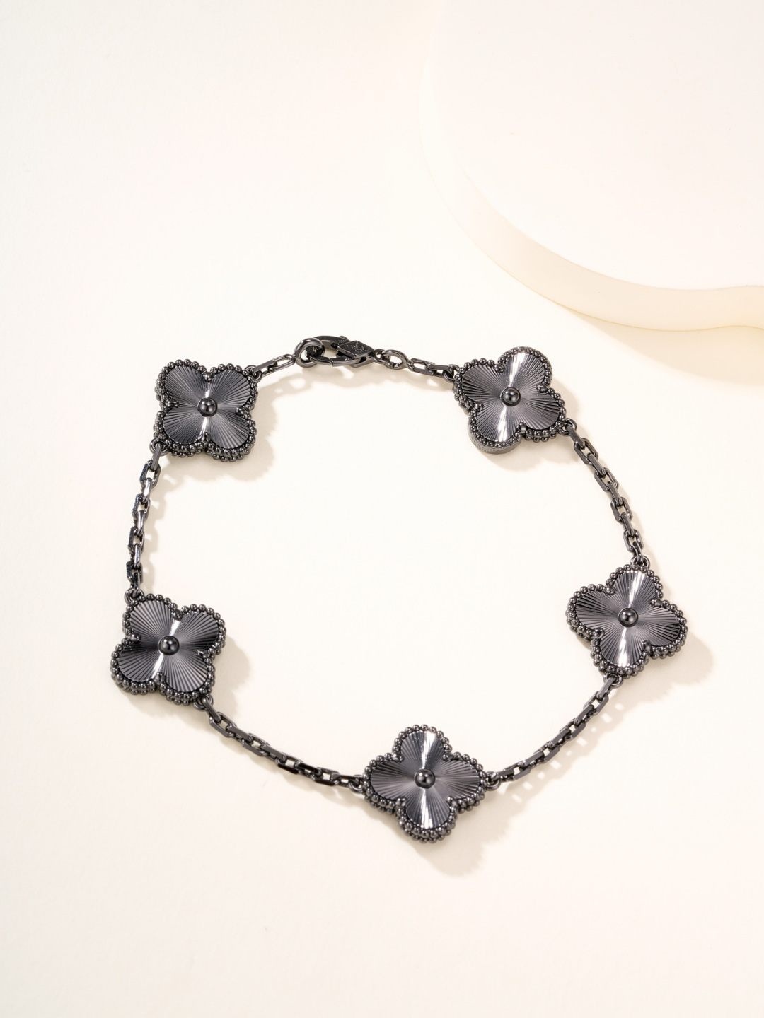 Van Cleef Arpels Vintage Alhambra bracelet Black rhodium plated 18k gold with guilloche black metal clover motifs 19cm