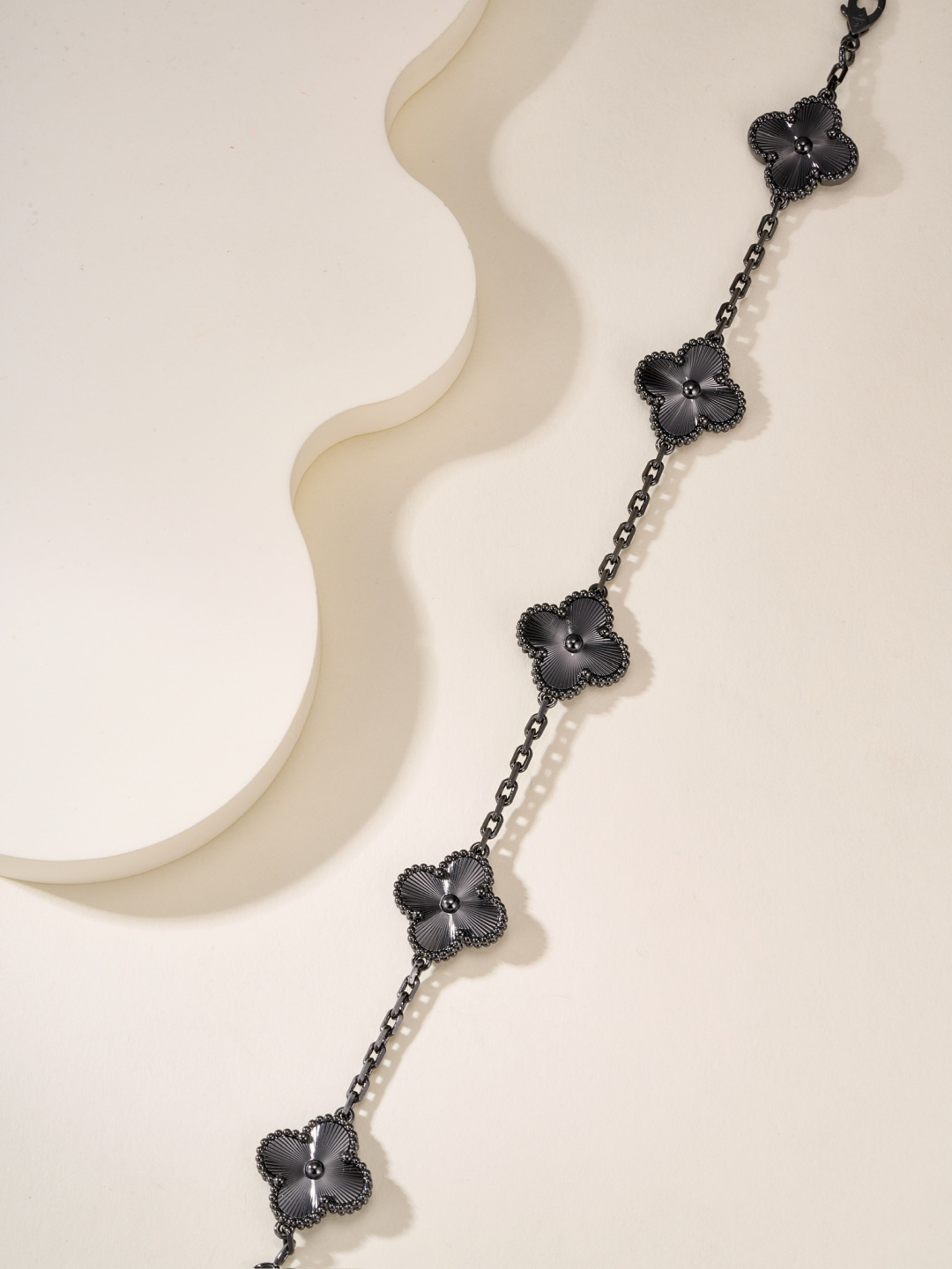 Van Cleef Arpels Vintage Alhambra bracelet Black rhodium plated 18k gold with guilloche black metal clover motifs 19cm