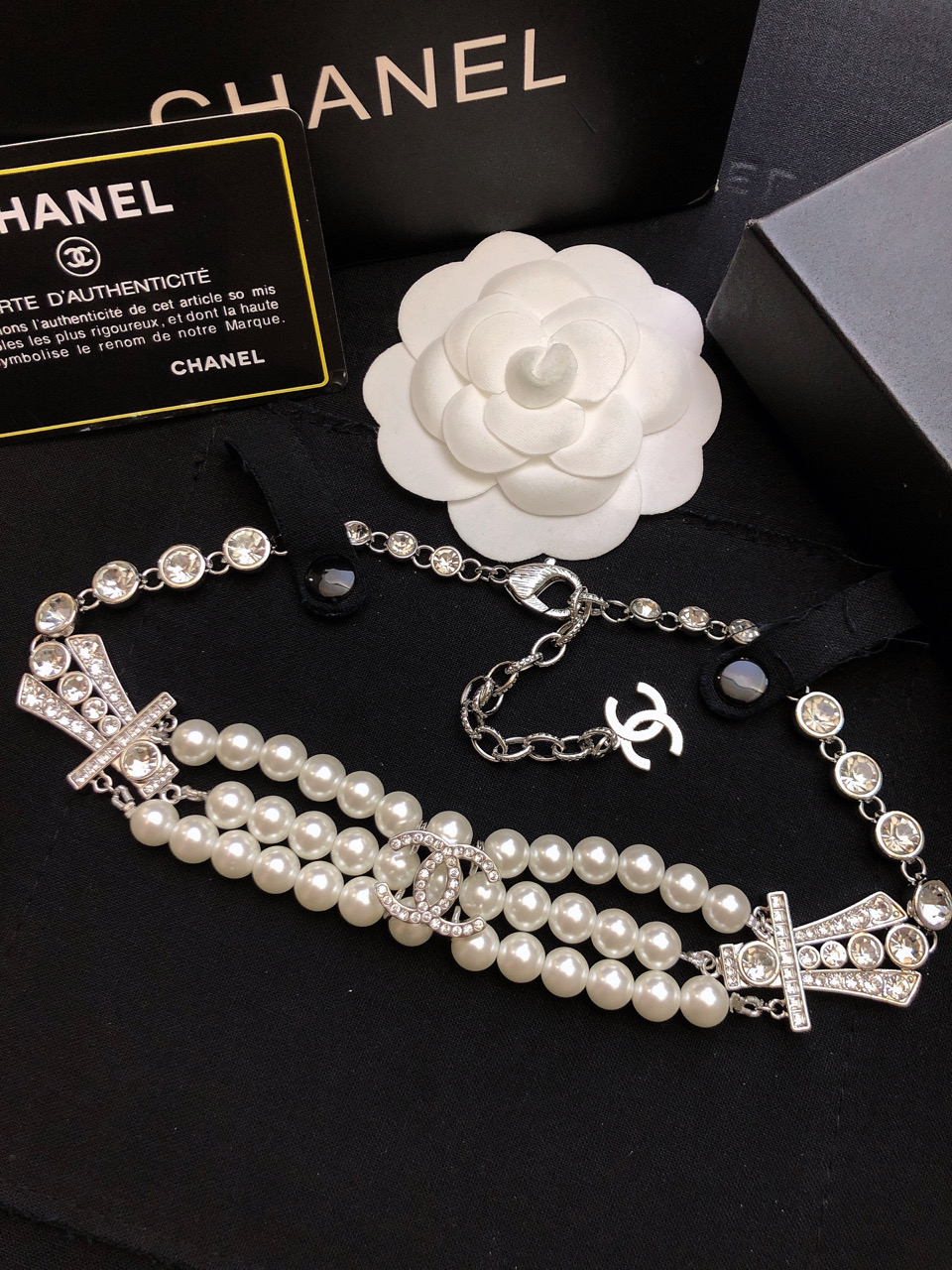 Chanel CC Logo Multi-Strand Pearl Crystal Choker necklace Silver-tone metal white faux pearls clear crystals 38cm with 5cm extender chain