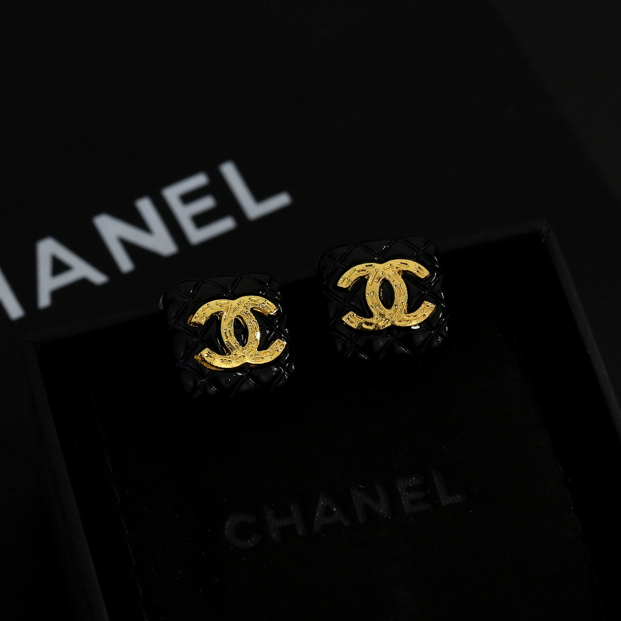 Chanel CC Quilted Square Stud Earrings earrings Black resin with gold-tone metal CC logo 1 5cm